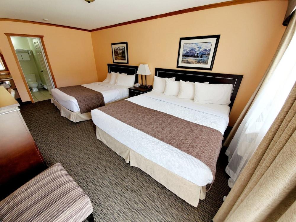 Travelodge By Wyndham Golden Sportsman Lodge Екстер'єр фото
