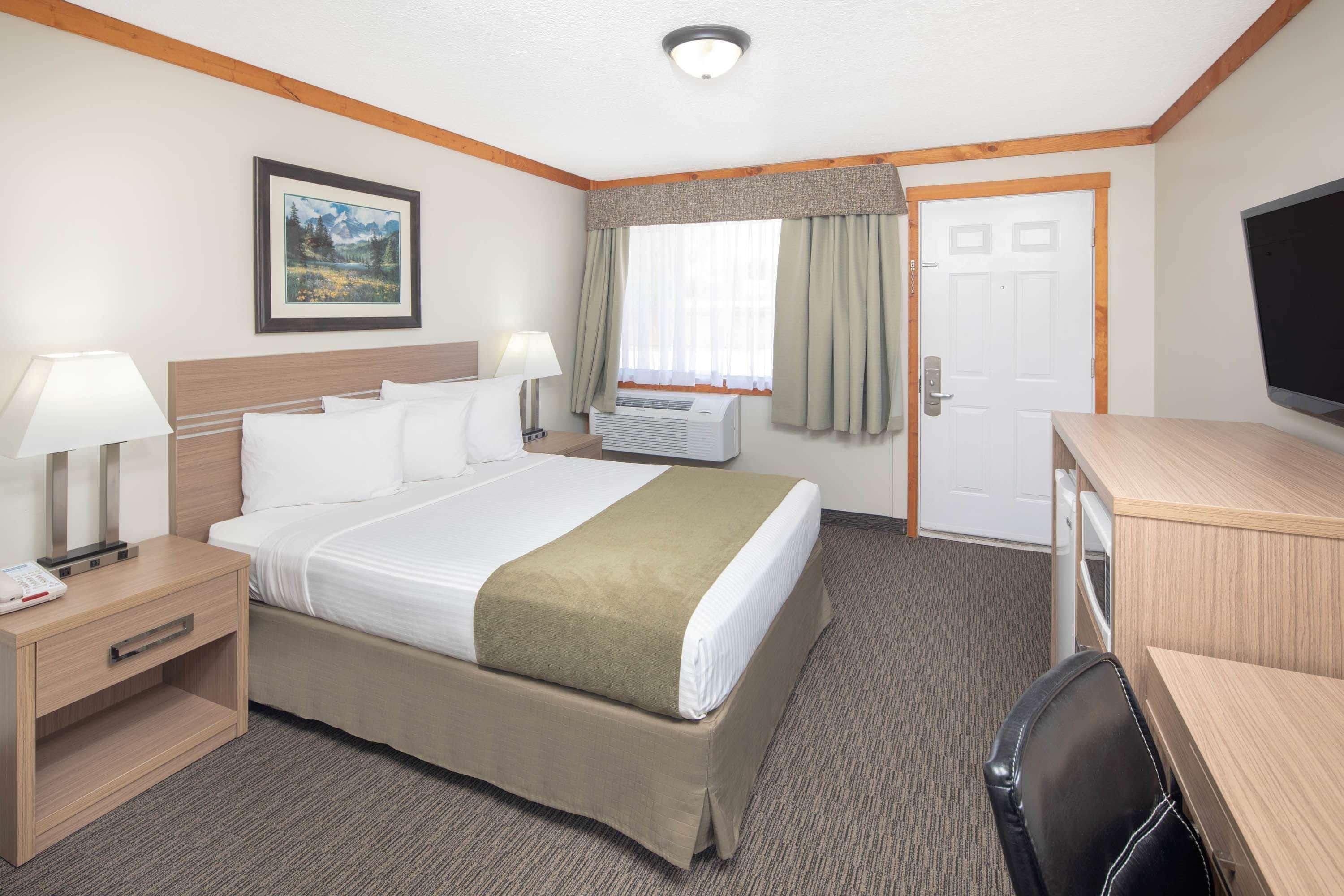 Travelodge By Wyndham Golden Sportsman Lodge Екстер'єр фото
