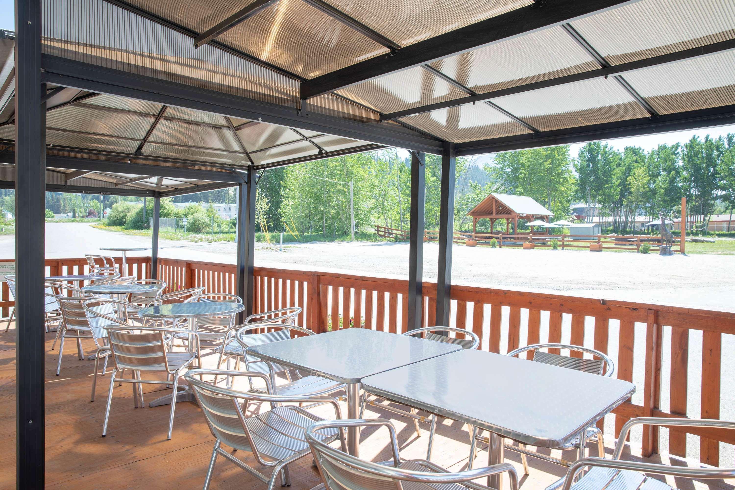 Travelodge By Wyndham Golden Sportsman Lodge Екстер'єр фото