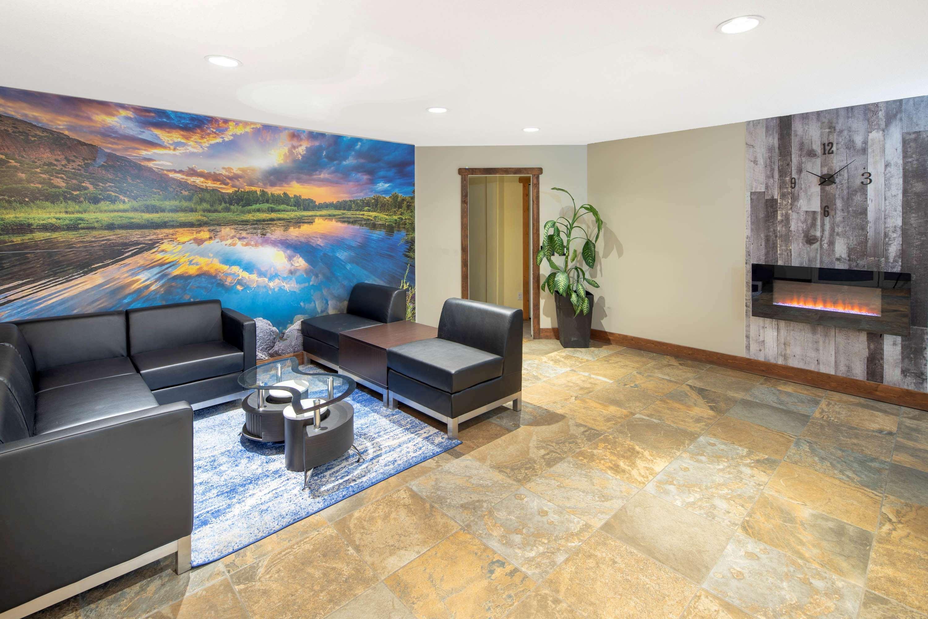 Travelodge By Wyndham Golden Sportsman Lodge Екстер'єр фото