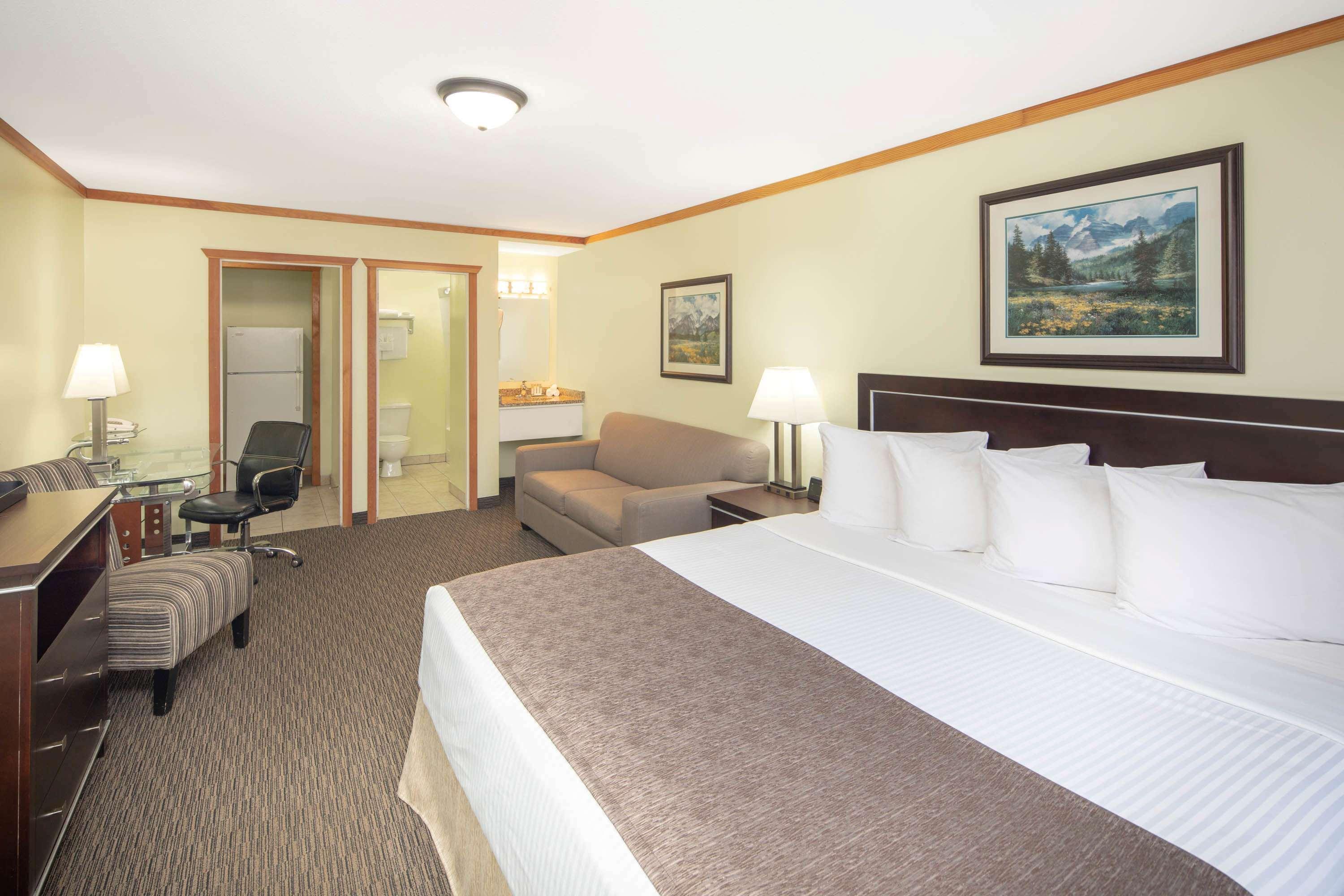 Travelodge By Wyndham Golden Sportsman Lodge Екстер'єр фото