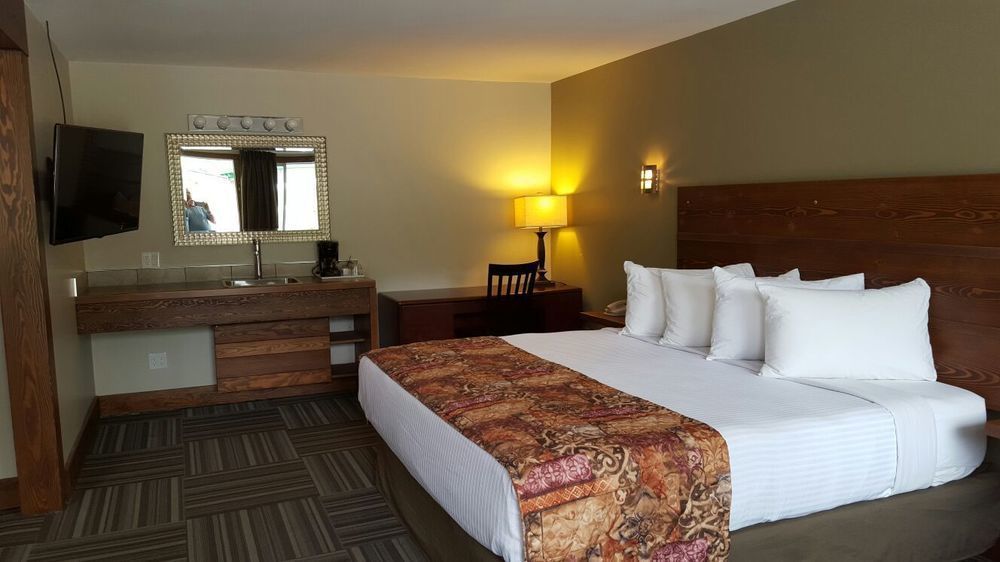 Travelodge By Wyndham Golden Sportsman Lodge Екстер'єр фото