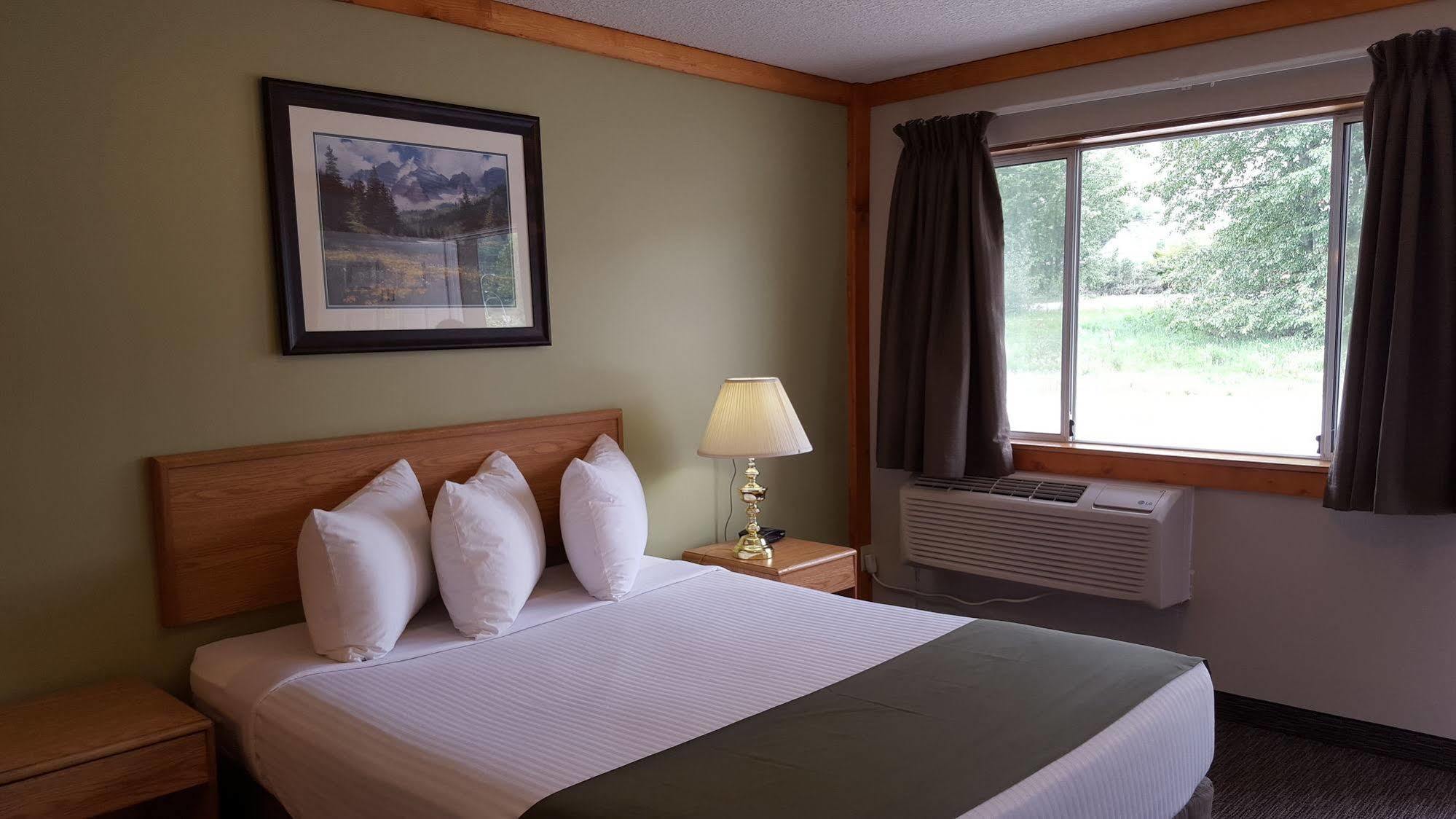 Travelodge By Wyndham Golden Sportsman Lodge Екстер'єр фото