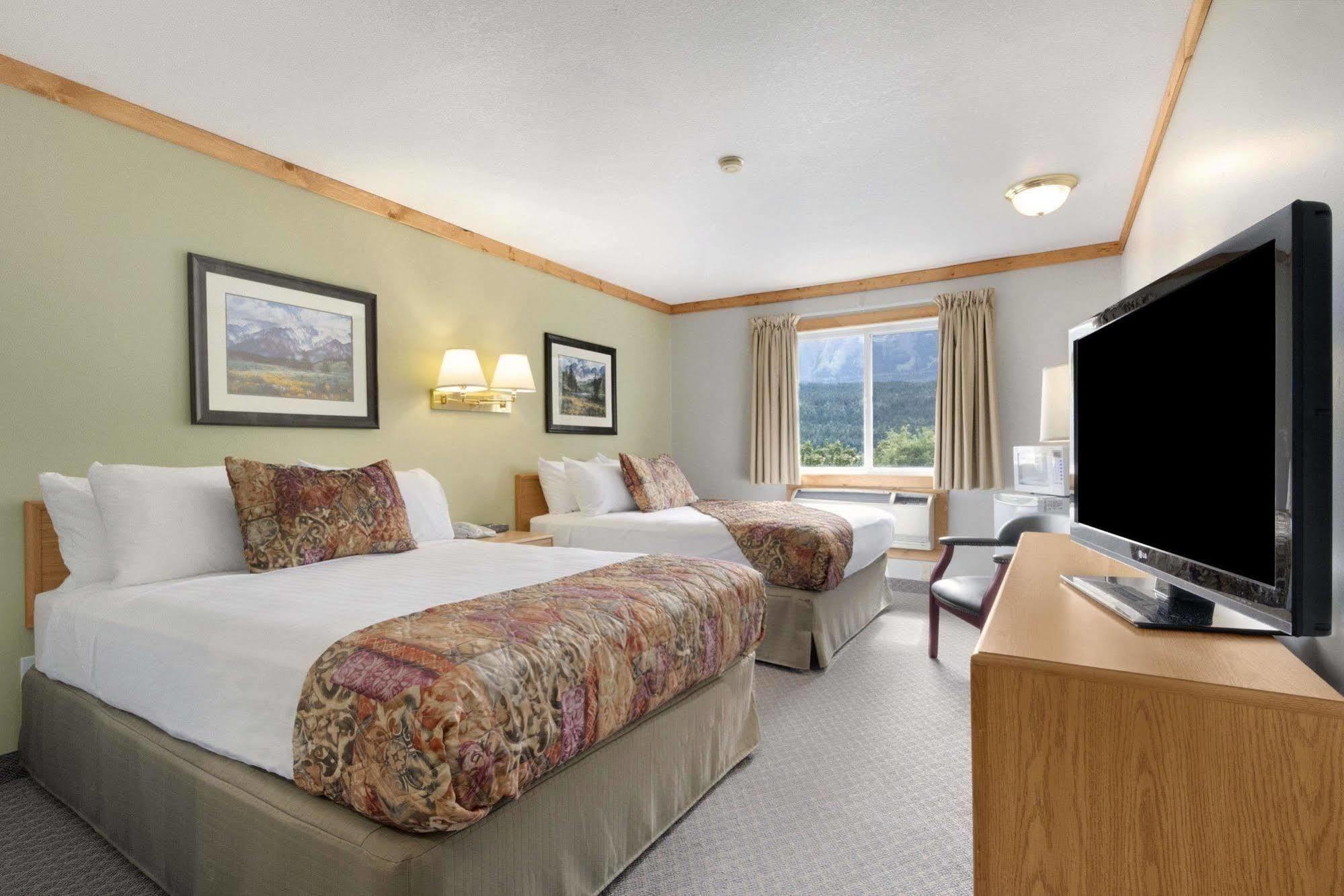 Travelodge By Wyndham Golden Sportsman Lodge Екстер'єр фото