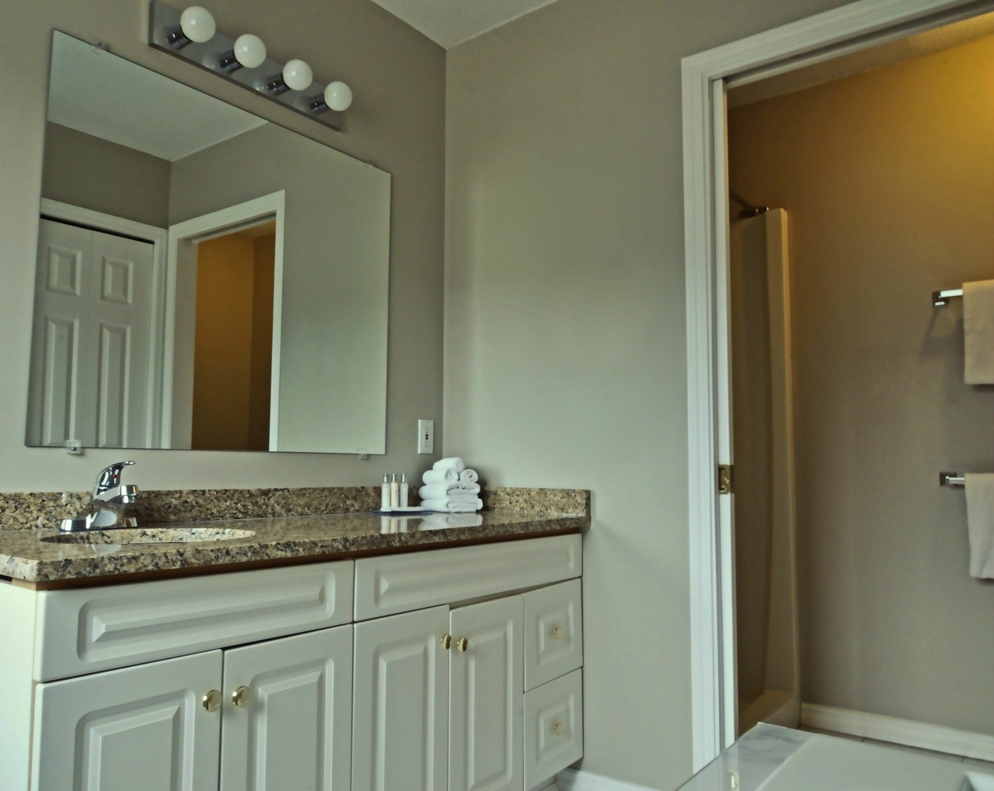 Travelodge By Wyndham Golden Sportsman Lodge Екстер'єр фото